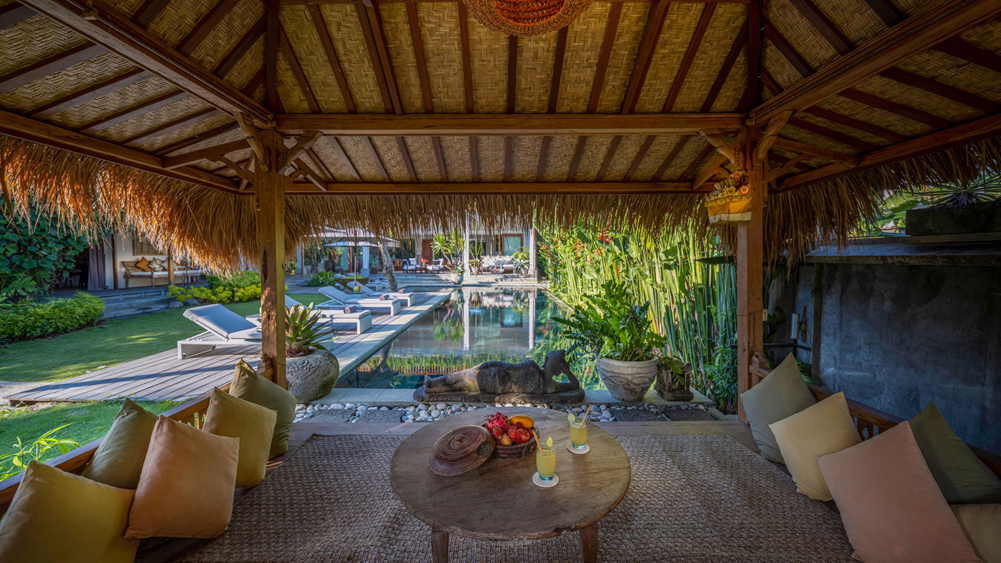 Villa Mandalay Dua - Bale interior